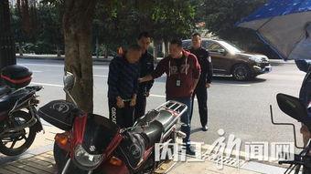 岩刀砍偷摩托视频,惊心动魄的街头追逐